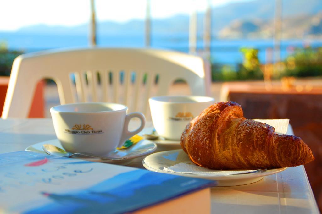 Turas Club Case Vacanze Bosa Szoba fotó